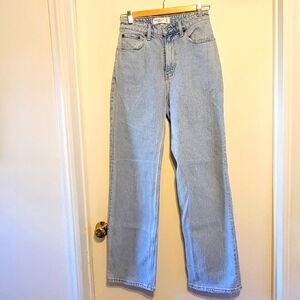 Abercrombie & Fitch High Rise 90's Relaxed Jean